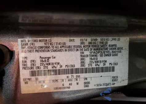 2014 Ford Focus Titanium from USA, damaged, VIN 1FADP3J21EL300155
